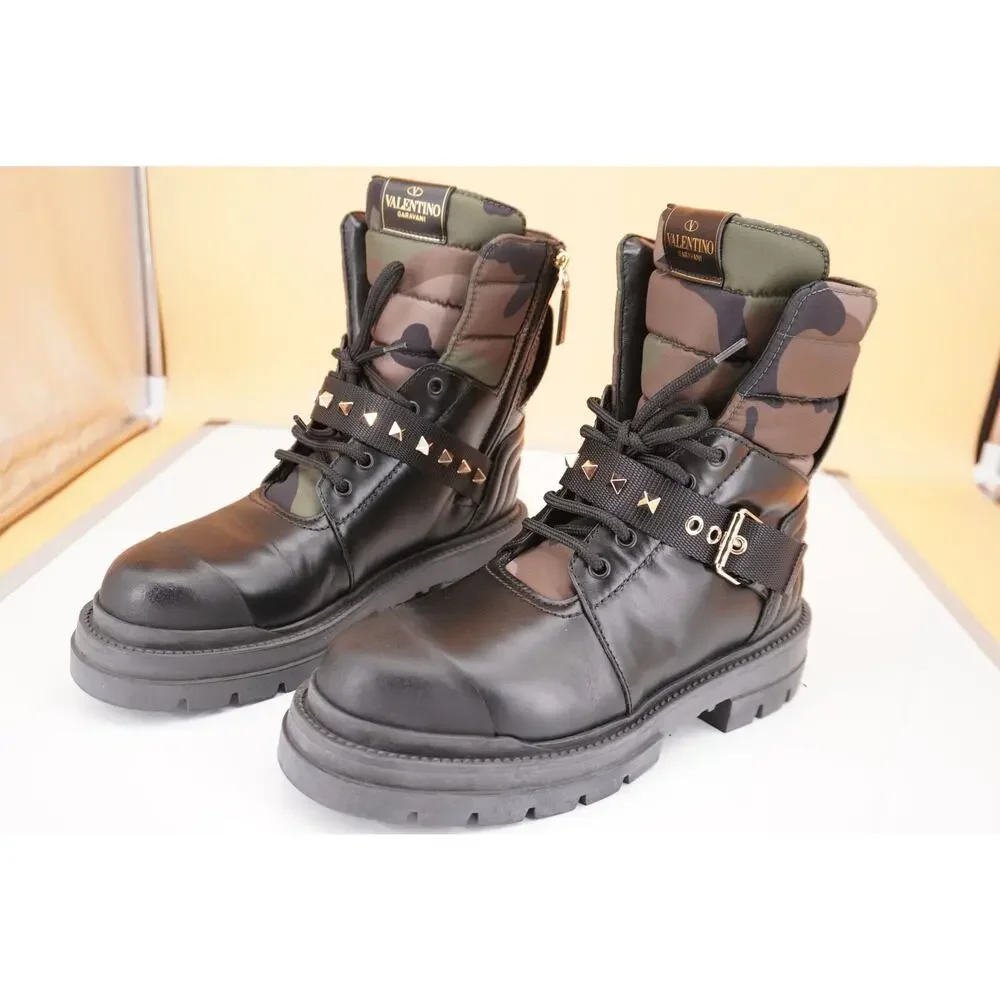 Valentino rockstud combat